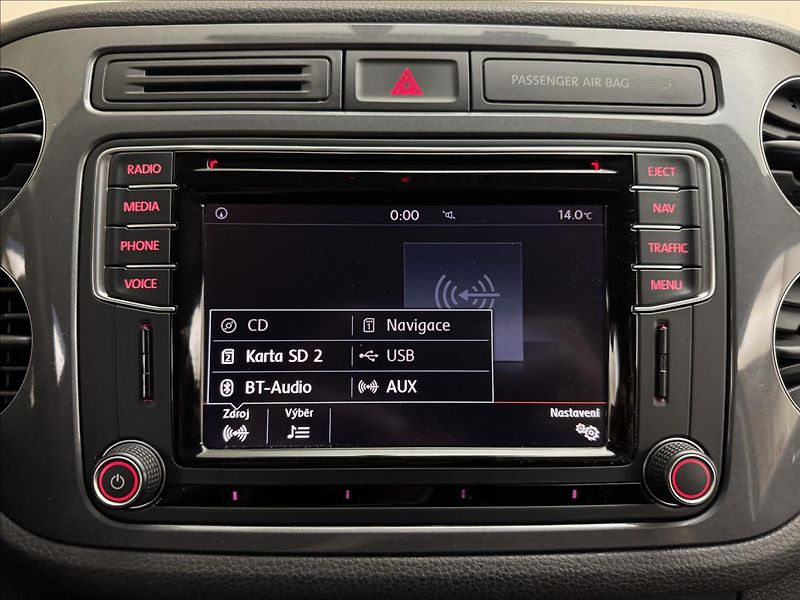 Volkswagen Tiguan 2,0 110kW 4X4 NAVI SERVIS TZ - fotka 20 z 41