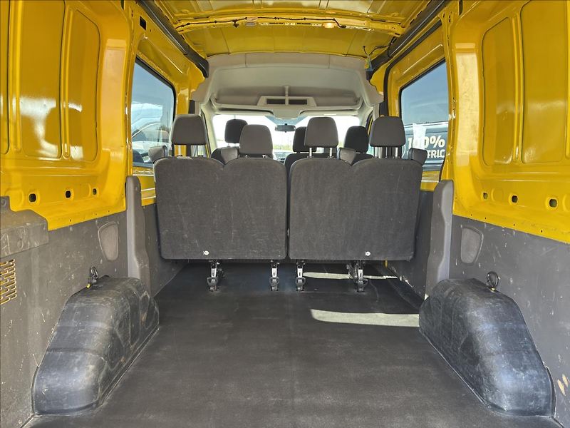 Ford Transit 2,0 EcoBlue Mhev 96kW K.Van L2 - fotka 11 z 33