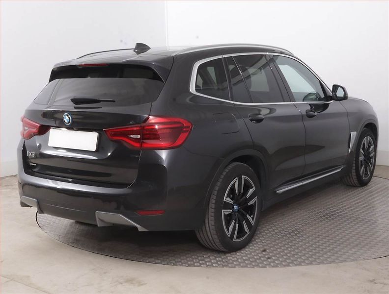 BMW iX3 (2021) 80 kWh, SoH 97% - fotka 5 z 20