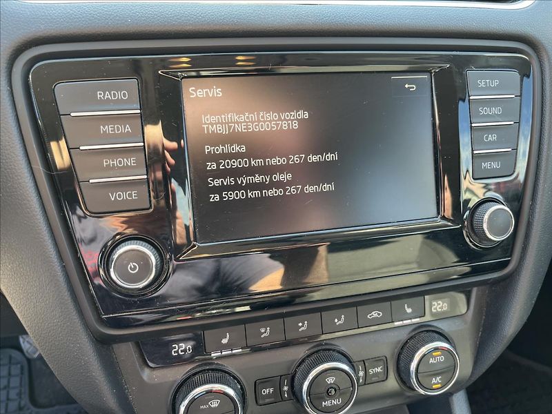 Škoda Octavia 2,0 TDi STYLE ROZVODY SERVIS - fotka 18 z 46