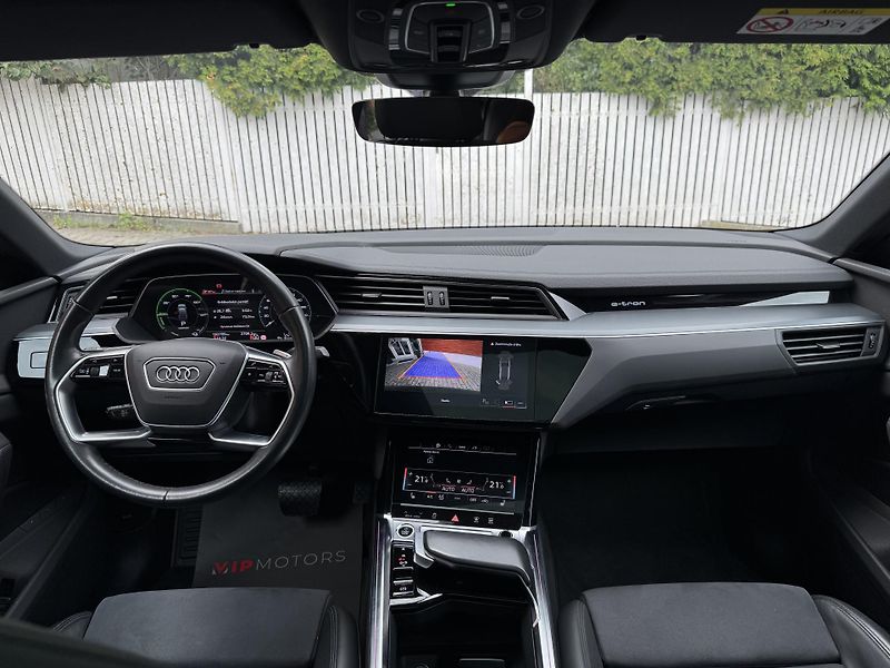 Audi e-tron E-TRON-300KW-SPORTBACK-R21 - fotka 17 z 34