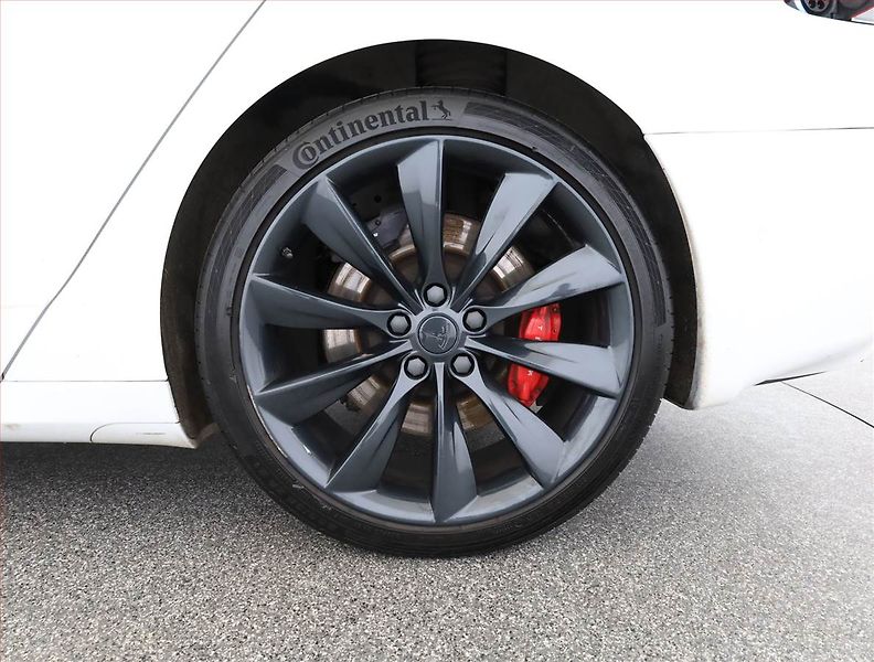 Tesla Model S (2017) P100D Ludicrous, SoH 93% - fotka 19 z 21