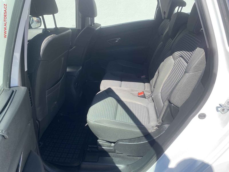 Renault Grand Scénic (2019) 1.3 TCe, ČR, AC, tempo, park - fotka 10 z 16