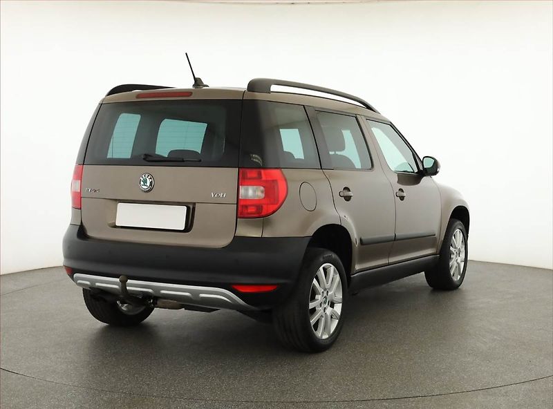 Škoda Yeti (2011) 2.0 TDI, 4X4, Navi, Tempomat - fotka 5 z 18
