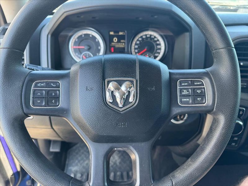 Dodge RAM 1500 3,6 i - fotka 12 z 16