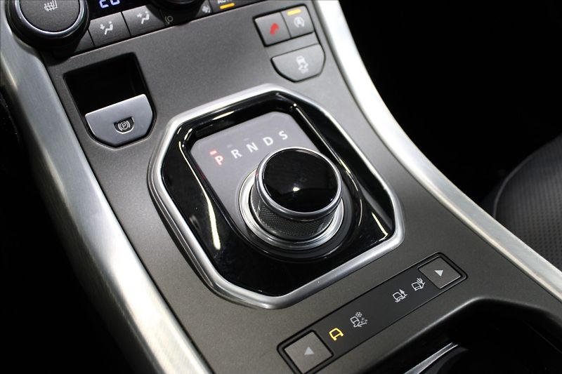 Land Rover Range Rover Evoque 2,0 SE Td4 132 kW Panorama - fotka 27 z 34