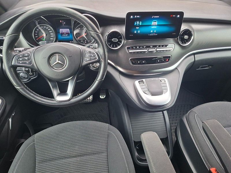 Mercedes-Benz Třídy V (2020) V 300d 176kW 4MATIC -1.MAJITEL - fotka 12 z 29