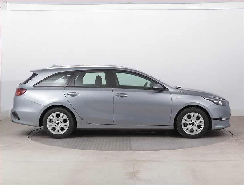 Kia Ceed (2023) Spin 1.0 T-GDI, SPIN, DPH - fotka 6 z 18