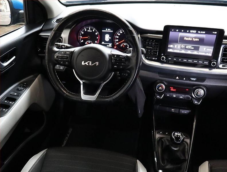 Kia Stonic (2023) 1.2 DPI, ČR,1.maj, Kůže, Navi - fotka 7 z 23