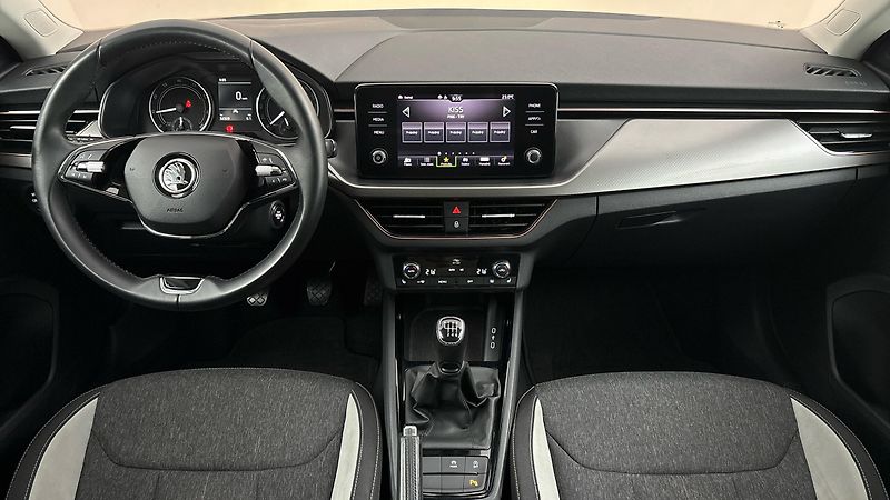Škoda Scala 1.0 TSI Style - fotka 8 z 25