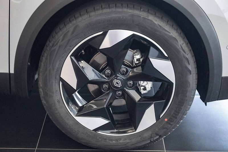 Renault Captur (2026) Techno mildhybrid 140 EDC - fotka 39 z 43