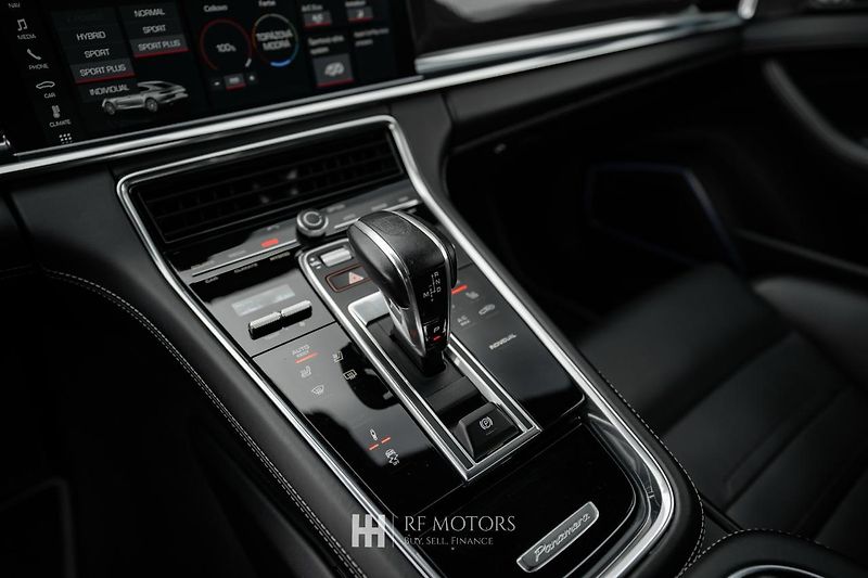 Porsche Panamera (2020) Turbo S E-Hybrid - fotka 38 z 55
