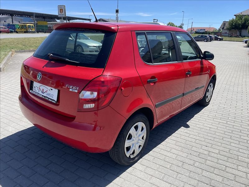 Škoda Fabia 1,4 i 63kw Klima ESP 1maj, po - fotka 30 z 33