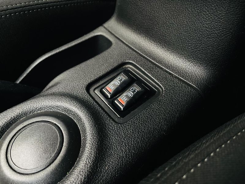 Mitsubishi Outlander 2.0i MANUÁL 1.MAJITEL TAŽNÉ - fotka 37 z 44