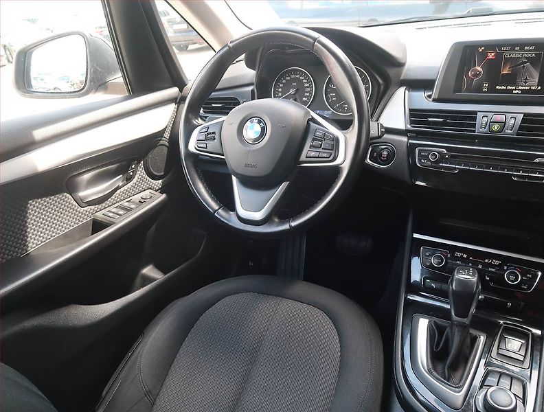 BMW Řada 2 (2016) 218i Active Tourer, Automat - fotka 7 z 16