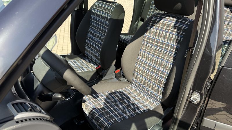 Škoda Roomster 1.2TSi*63kW*STYLE-EDITION*TOP* - fotka 32 z 37