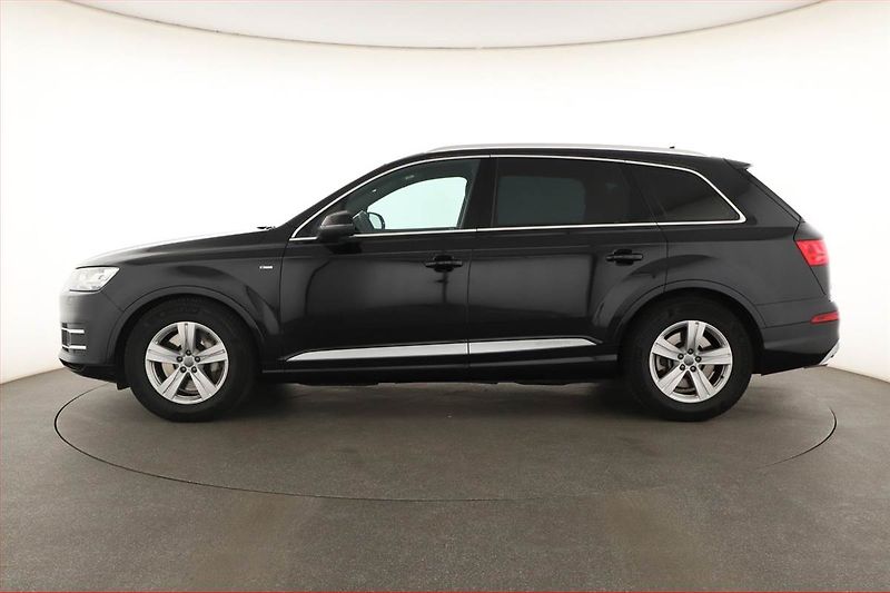 Audi Q7 (2019) S-Line 50 TDI - fotka 3 z 21