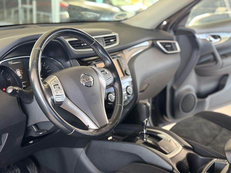 Nissan X-Trail 1,6dCi 96kW*AUT*360kam*Panoram - fotka 12 z 35