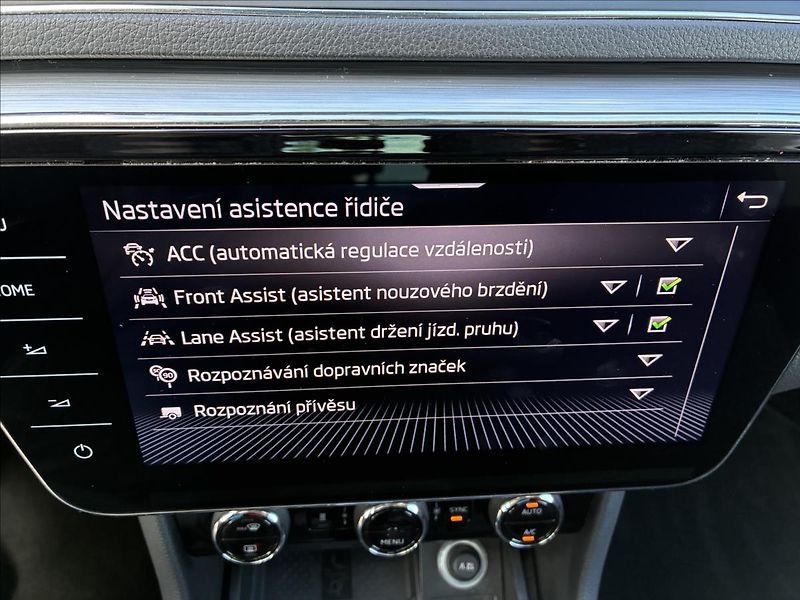 Škoda Superb 2,0 TAŽNÉ,WEBASTO,EL.KUFR - fotka 28 z 35