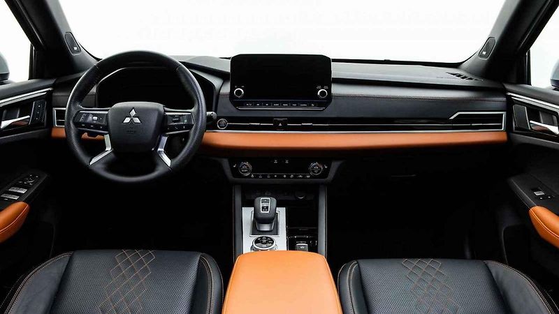 Mitsubihshi Outlander nové generace vstupuje na český trh.