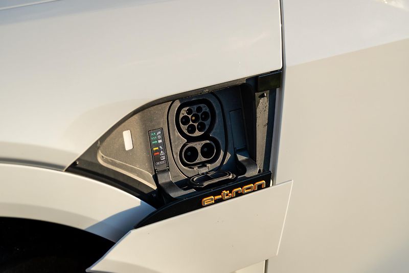 Audi e-tron (2020) /300kW - fotka 47 z 51