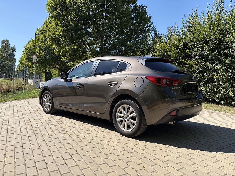 Mazda 3 2.0 Center-Line - fotka 6 z 20