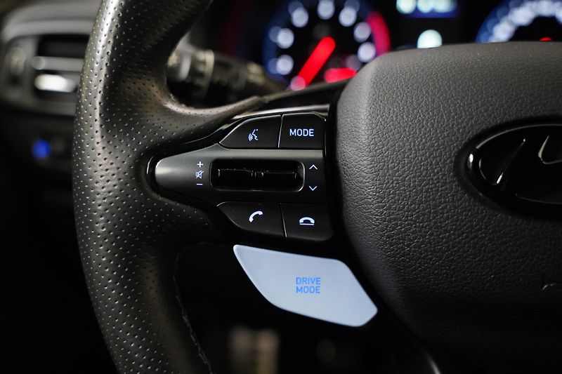 Hyundai i30 - fotka 16 z 26