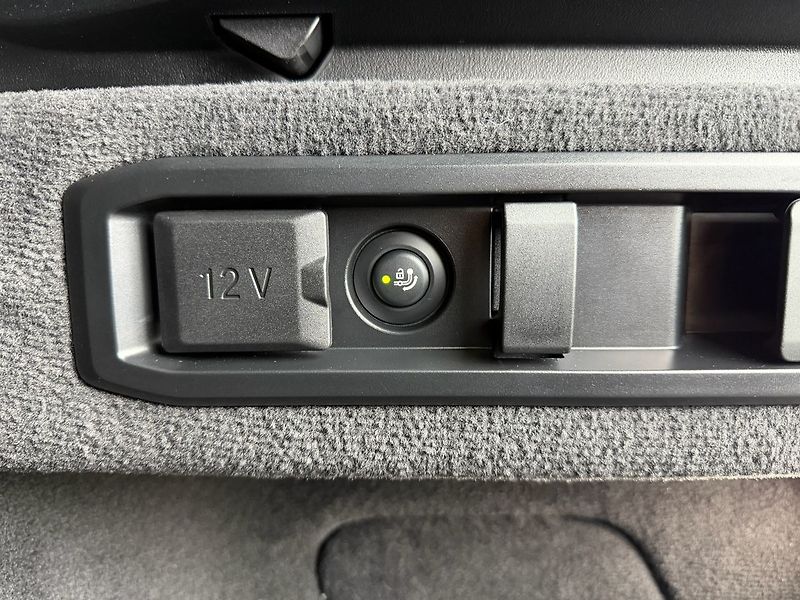 BMW M5 xDrive 535 KW M-DRIVE PROFESSI - fotka 36 z 39