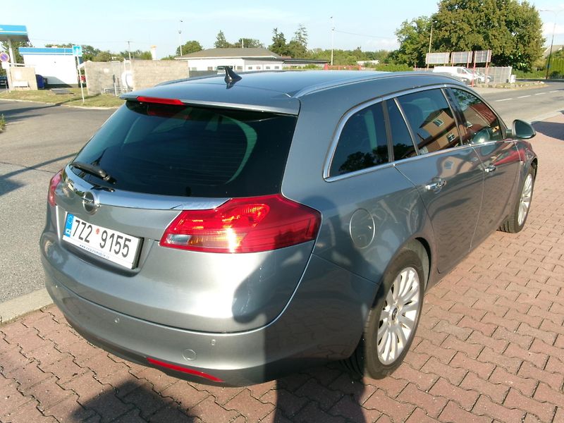 Opel Insignia (2012) 2,0CDTi AC NAVI TEMP AUT - fotka 4 z 28