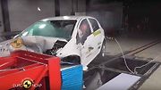 Fiat Punto (2017). Ohodnocen nulovým počtem hvězdiček díky absenci moderních asistenčních systémů.