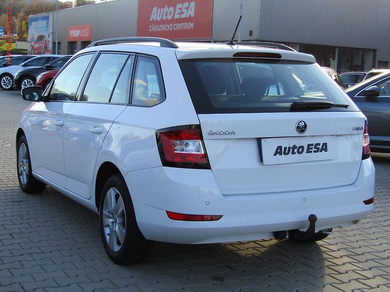 Škoda Fabia (2019) 1.0TSI, ČR, Ambition, TZ - fotka 4 z 17