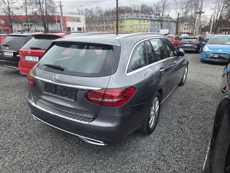Mercedes-Benz Třídy C C200D 9G  Full LED Facelift  - fotka 5 z 23
