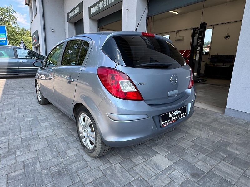 Opel Corsa (2008) 1.2 16V - fotka 7 z 21