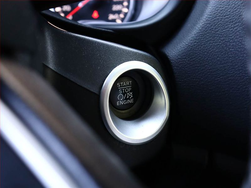 Jeep Renegade (2014) 1.6 MultiJet, Tempomat - fotka 14 z 16