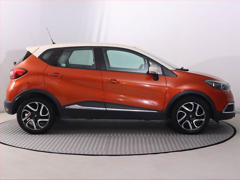 Renault Captur (2014) 1.2 TCe, Automat, Serv.kniha - fotka 6 z 17