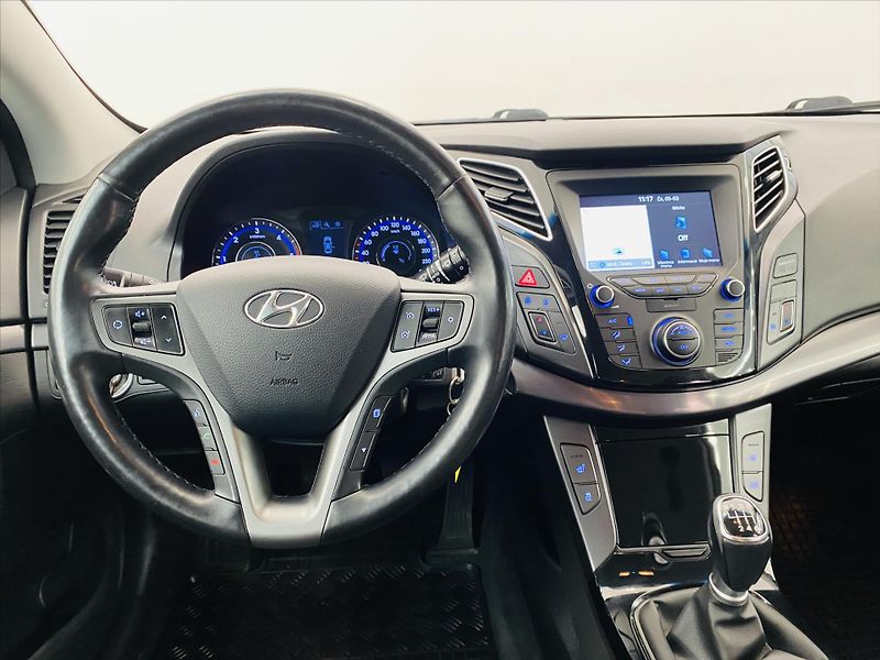 Hyundai i40 1,6 CRDi 100kW - fotka 10 z 23