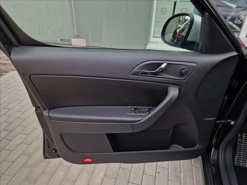 Škoda Yeti 2.0TDI 4x4 Style Outdoor, ČR - fotka 37 z 50