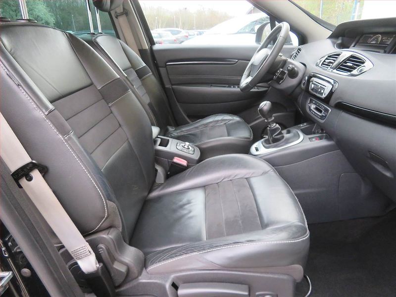Renault Grand Scénic (2012) 1.6 dCi, Serv.kniha, Tempomat - fotka 9 z 14