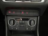 Audi Q3 1,4   TSI 110kW,SERVISKA,TAŽNE - náhled 18
