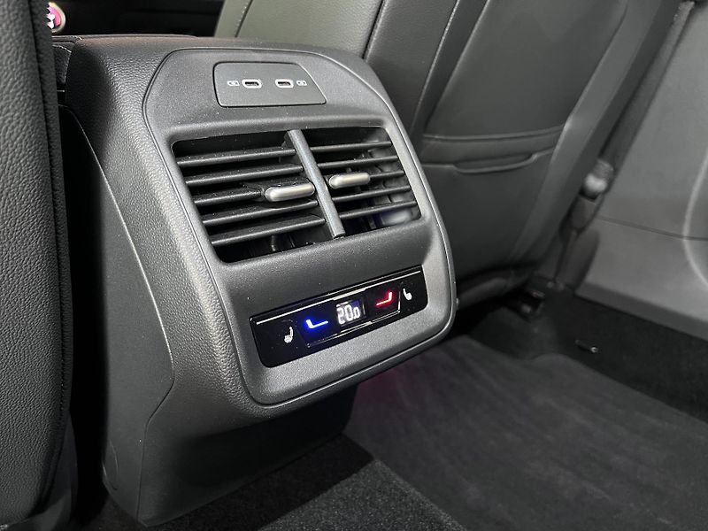 Škoda Superb TSI 4X4 195kW Sport Nez.To DCC - fotka 8 z 31
