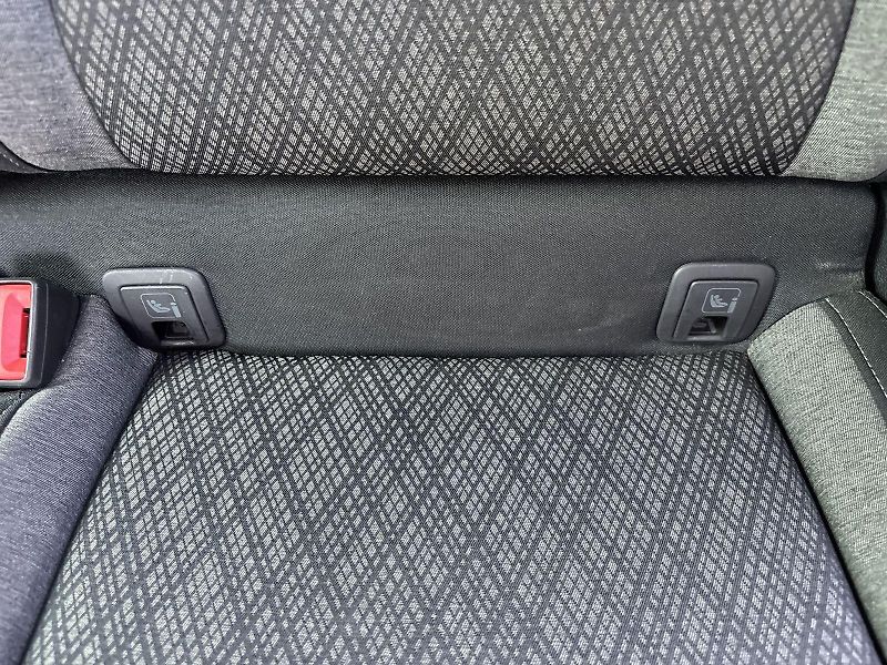 Škoda Karoq (2022) 2.0 TDI Style + - fotka 27 z 32