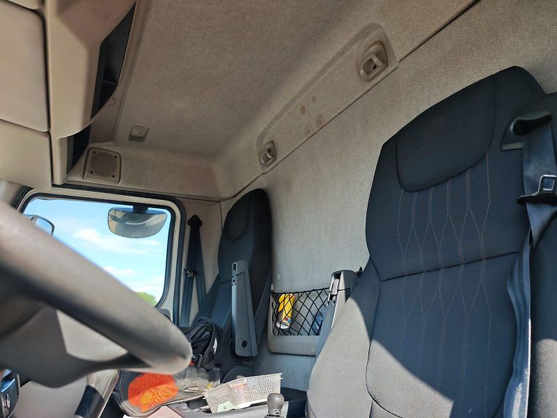 DAF LF 230 FA,18 PALET, KLIMA, ČELO - fotka 17 z 26
