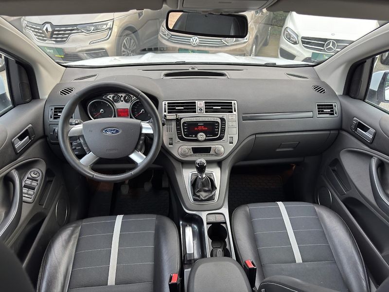 Ford Kuga - fotka 7 z 10