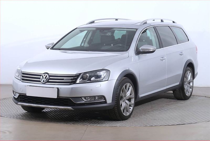 Volkswagen Passat (2012) Alltrack 2.0 TDI, 4X4 - fotka 2 z 29