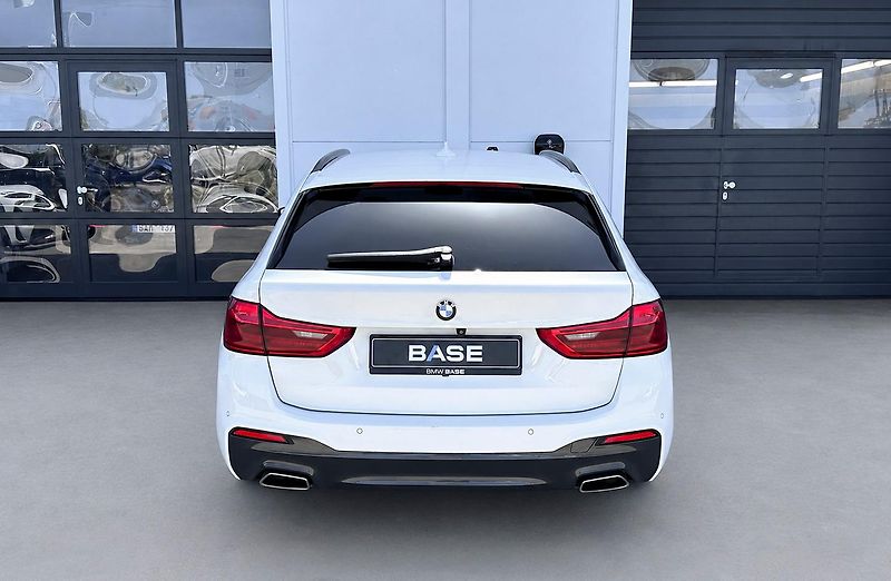 BMW Řada 5 530d xDrive Touring M-Sport - fotka 5 z 28