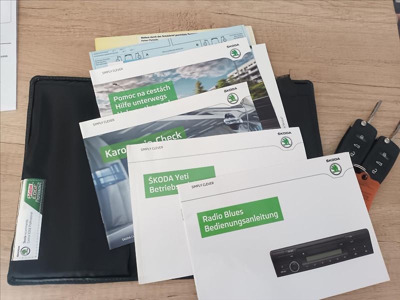 Škoda Yeti 1,2 TSI,77KW,SERVIS,PANO,TAŽNÉ - fotka 32 z 35