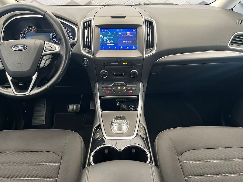 Ford Galaxy 2,0 140kW Titanium AWD 7míst - fotka 14 z 70