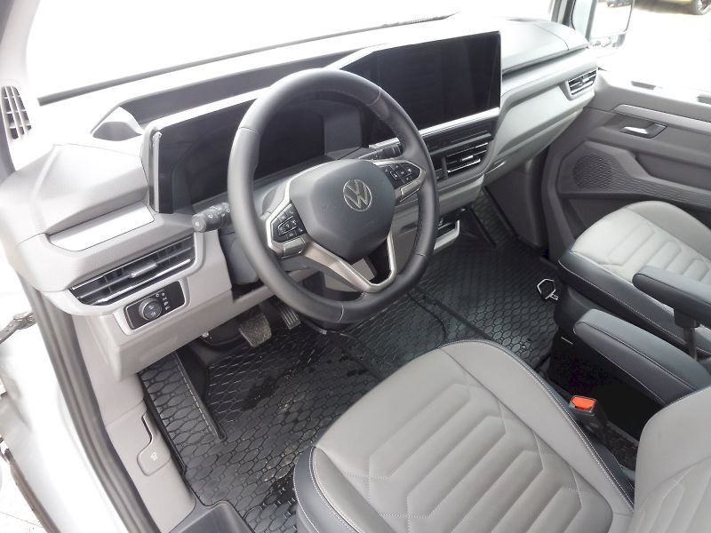 Volkswagen Caravelle (2026) Style DR 2,0 TDI 125kW 8AUT 4M - fotka 6 z 30