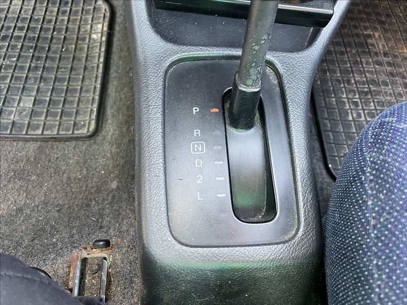 Suzuki Swift 1,0 i AUTOMAT EKO ZAPLACENO - fotka 16 z 25