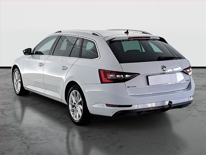 Škoda Superb (2016) 2.0 TDI, Navi, Bi-Xenony - fotka 4 z 18